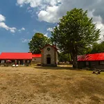 Orme Nel Parco - Villaggio Grechi Campsite